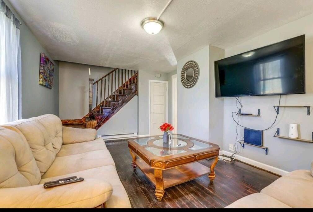 איסט הרטפורד Comfortable Home Away From Home מראה חיצוני תמונה
