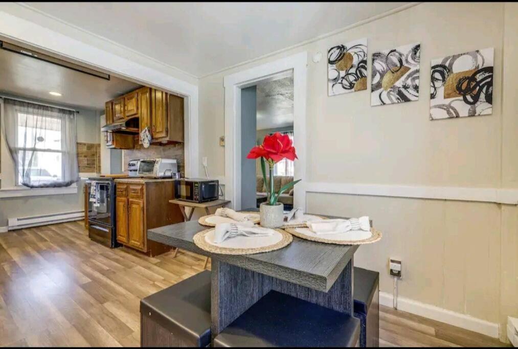 איסט הרטפורד Comfortable Home Away From Home מראה חיצוני תמונה