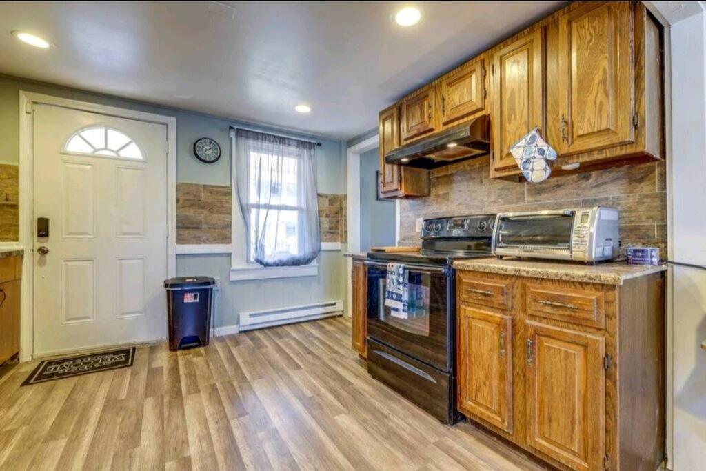 איסט הרטפורד Comfortable Home Away From Home מראה חיצוני תמונה